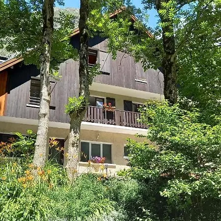 Apartment Veneon 4 Camping Le Champ Du Moulin